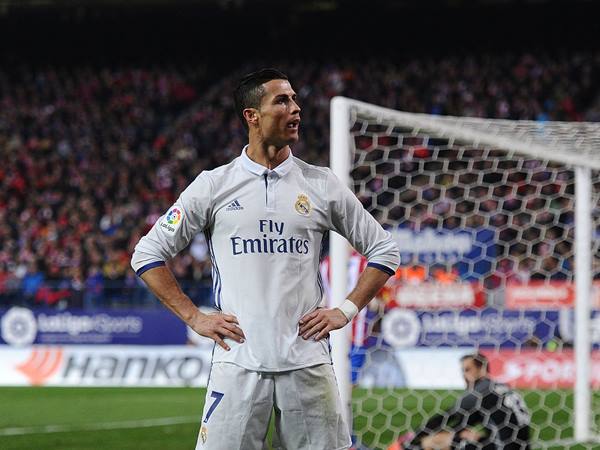 Ronaldo năm 2016 là một trong những tiền đạo cánh trái xuất sắc nhất thế giới