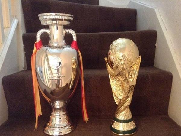 So sánh giải bóng đá Euro và World Cup có gì khác nhau?