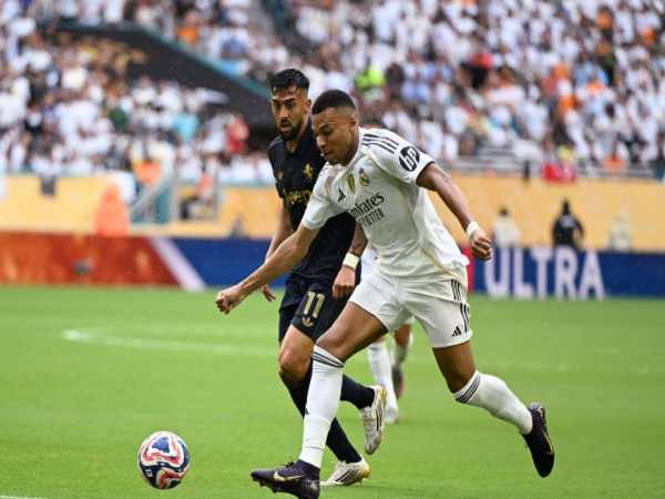 Tin bóng đá: Real tiến vào tứ kết FIFA Club World Cup