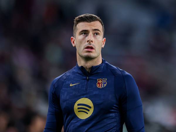 Tin Barca 28/8: Barcelona cho mượn Inaki Peña đến Elche