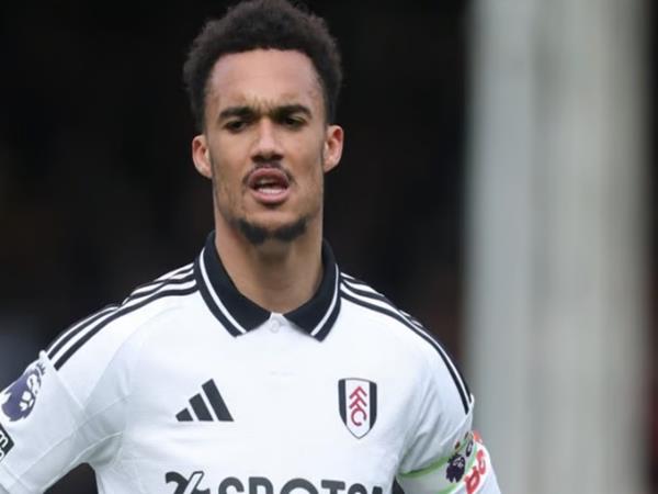 Tin CLB Fulham: Robinson không kịp hồi phục để ra quân