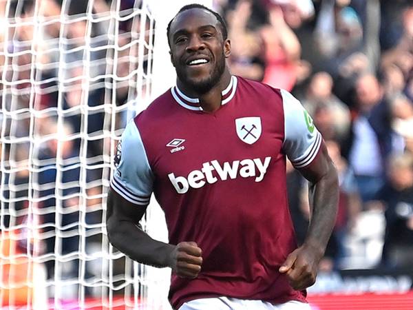 Những thành tích nổi bật trong sự nghiệp của Michail Antonio