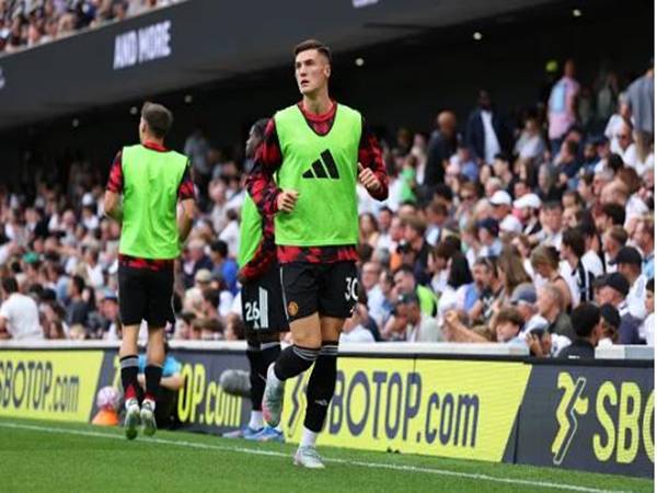 Hàng công thiếu sát thương, thay đổi đến quá muộn