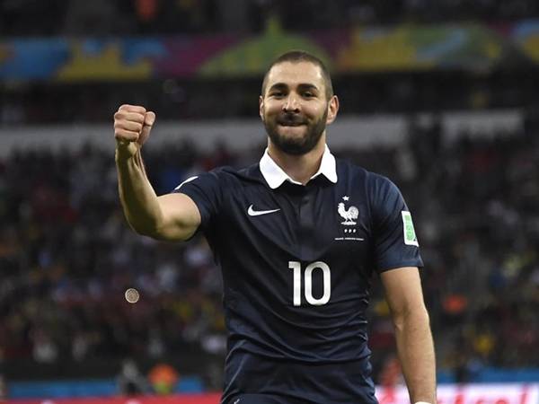 Số áo Benzema ở Lyon, Real, Al-Ittihad và ĐTQG Pháp