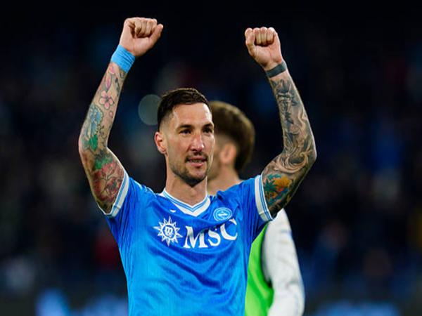 Tin Napoli: Conte xuất sắc chiếm ngôi nhì bảng của Milan